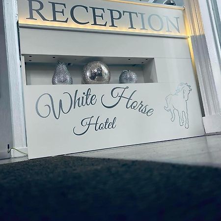 White Horse Hotel Strichen 外观 照片