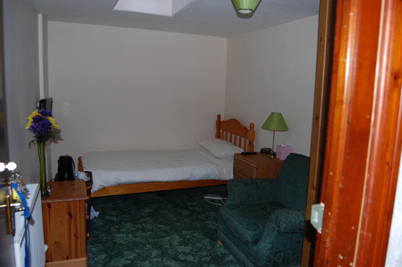 White Horse Hotel Strichen 外观 照片