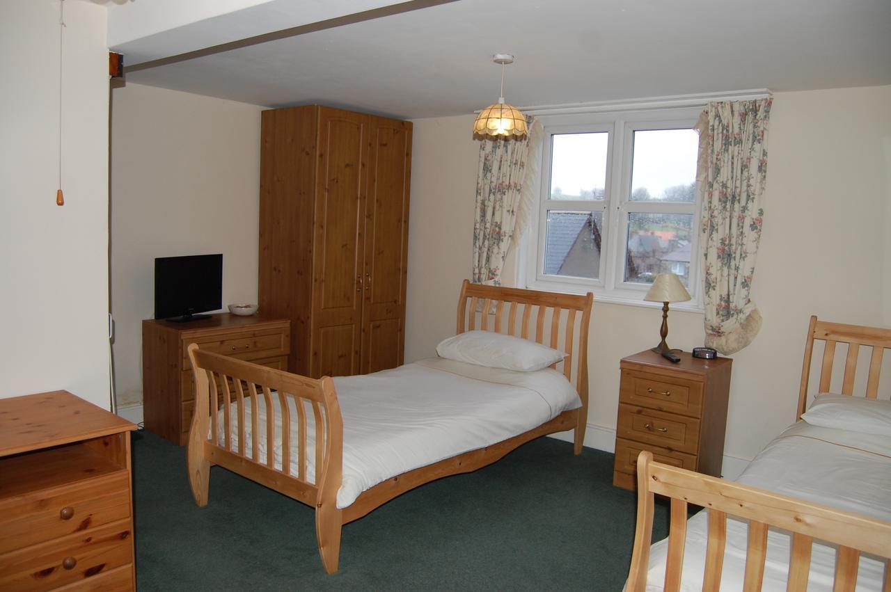 White Horse Hotel Strichen 外观 照片