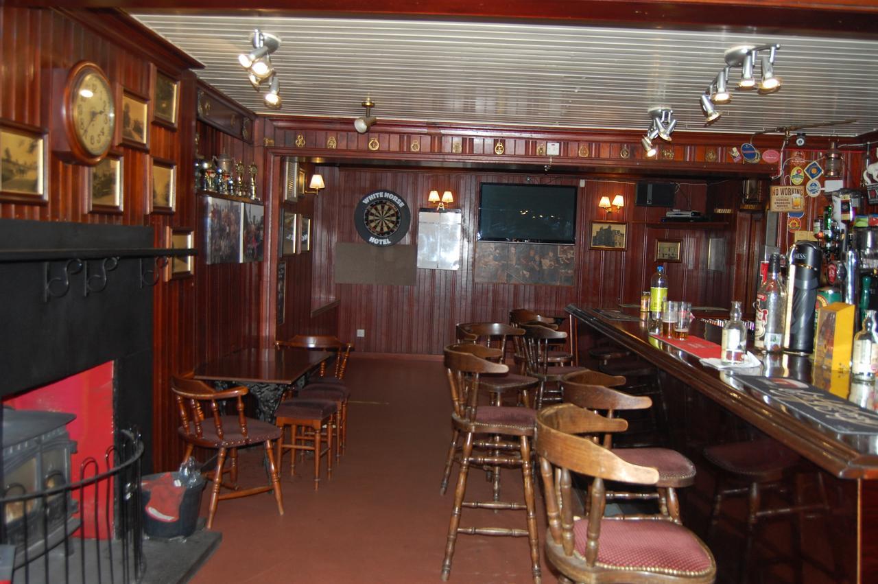 White Horse Hotel Strichen 外观 照片