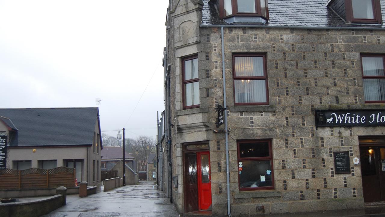 White Horse Hotel Strichen 外观 照片