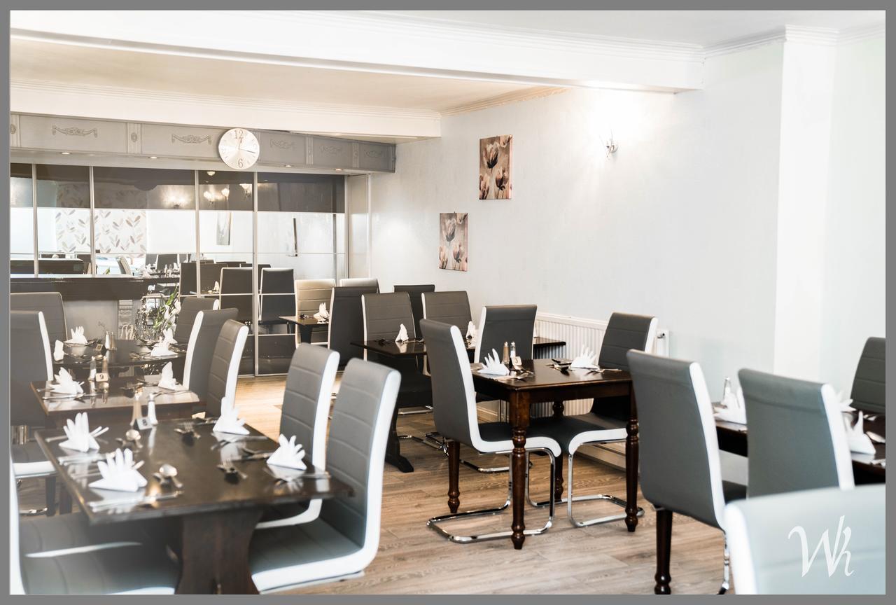 White Horse Hotel Strichen 外观 照片